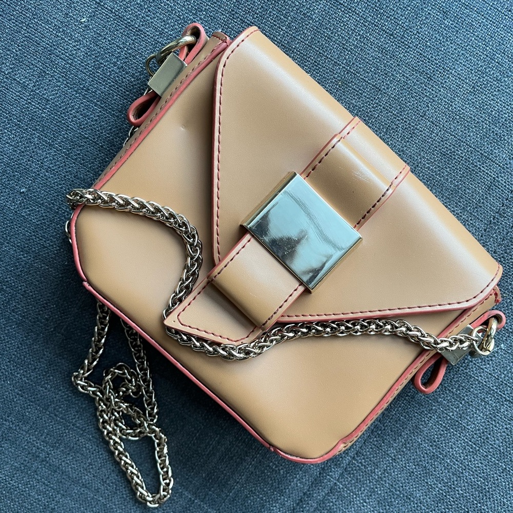 Ivanka Trump clutch